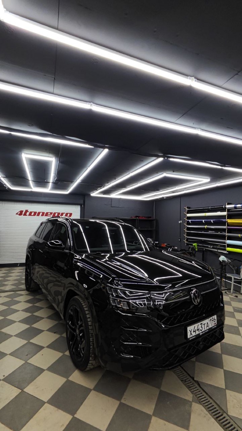 Тонирование автомобиля в студии 4tonepro